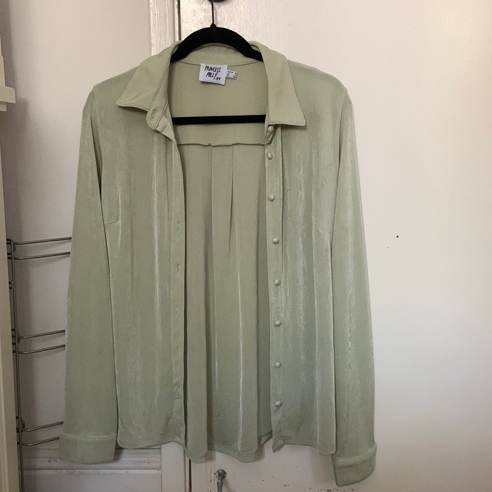 Princess Polly Kiara Button Down Light Green size US 4